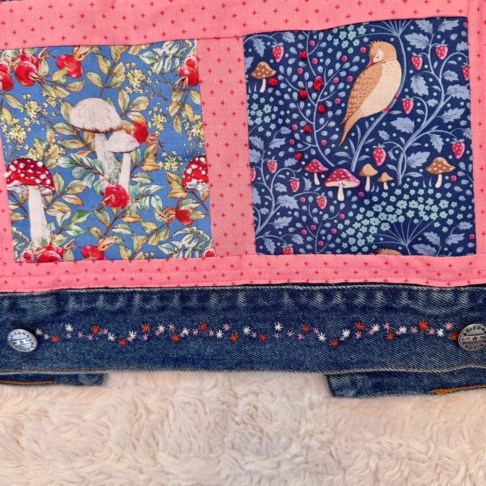 Upcycled Denim Jacket M Cottagecore Mushroom Embroidery Patchwork one of a kind - Picture 6 of 7